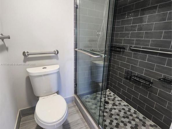 1401 SW 128th Ter 305H, Pembroke Pines FL 33027