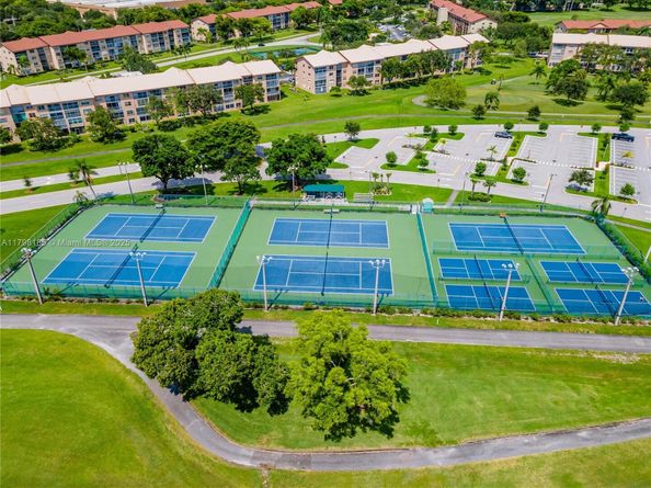 1401 SW 128th Ter 305H, Pembroke Pines FL 33027