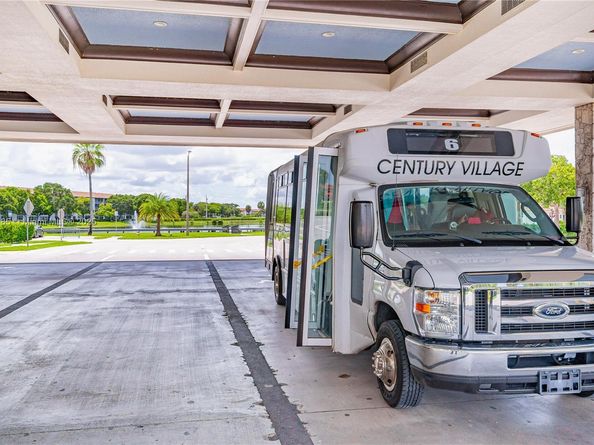 1401 SW 128th Ter 305H, Pembroke Pines FL 33027