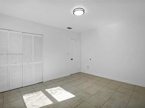 1340 NW 52nd St, Miami FL 33142