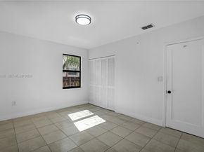 1340 NW 52nd St, Miami FL 33142