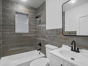 1340 NW 52nd St, Miami FL 33142