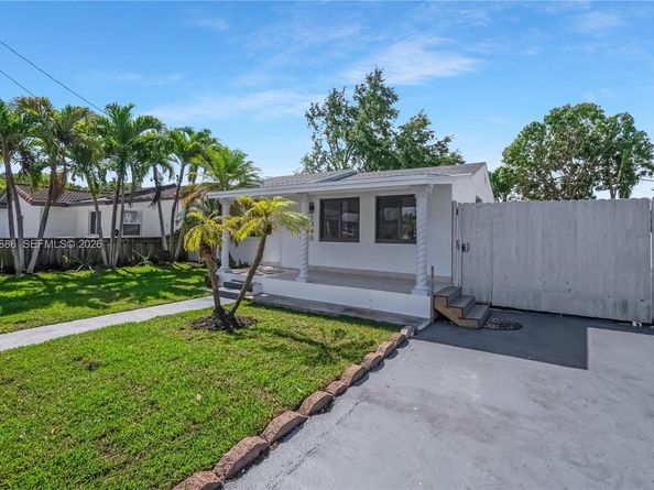 1340 NW 52nd St, Miami FL 33142