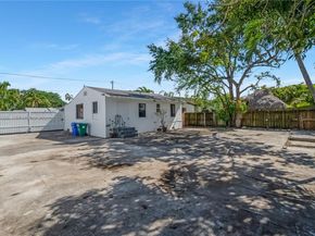 1340 NW 52nd St, Miami FL 33142