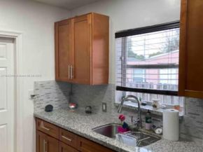 726 NW 75th St, Miami FL 33150