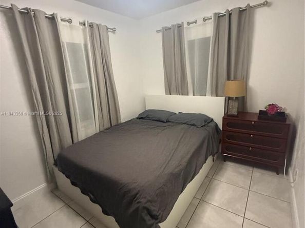 726 NW 75th St, Miami FL 33150