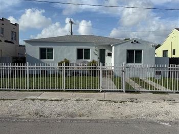 726 NW 75th St