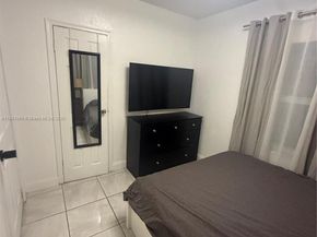 726 NW 75th St, Miami FL 33150