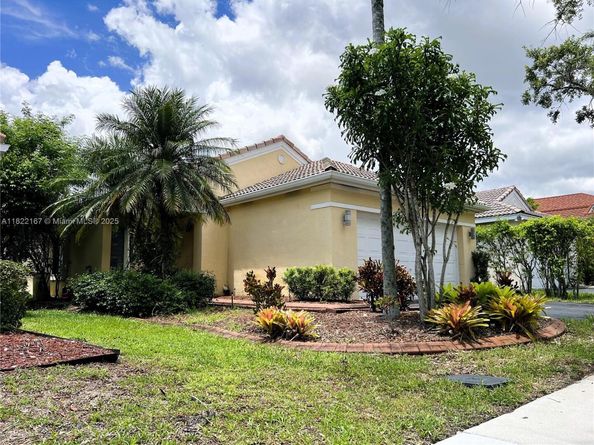 1605 Salerno Cir, Weston FL 33327