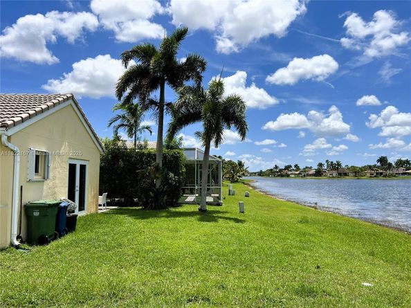 1605 Salerno Cir, Weston FL 33327