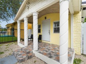 1629 NW 43rd St, Miami FL 33142