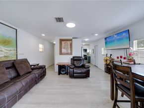 1629 NW 43rd St, Miami FL 33142