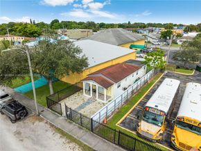 1629 NW 43rd St, Miami FL 33142