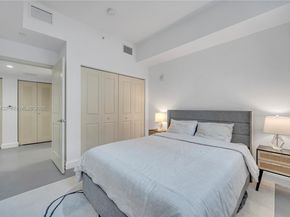 111 E Flagler St 506, Miami FL 33131