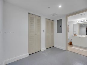 111 E Flagler St 506, Miami FL 33131