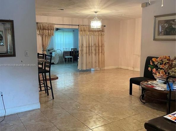 14521 NW 16th Ct, Miami FL 33167