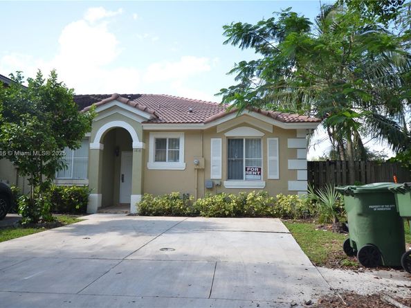 1616 SW 2nd St 1616, Homestead FL 33030