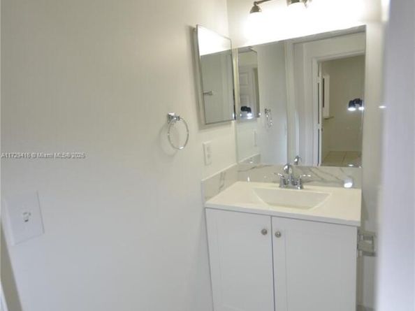 1616 SW 2nd St 1616, Homestead FL 33030