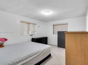 6534 NW 2nd St, Margate FL 33063