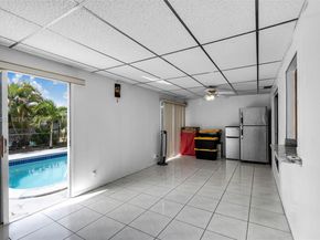 6534 NW 2nd St, Margate FL 33063