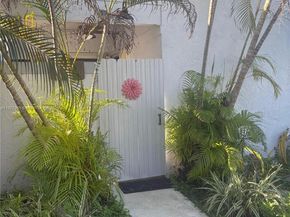6604 SW 152nd Pl 2604, Miami FL 33193