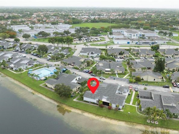 6604 SW 152nd Pl 2604, Miami FL 33193