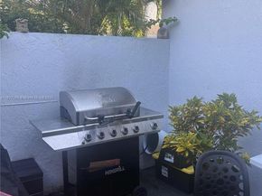 6604 SW 152nd Pl 2604, Miami FL 33193