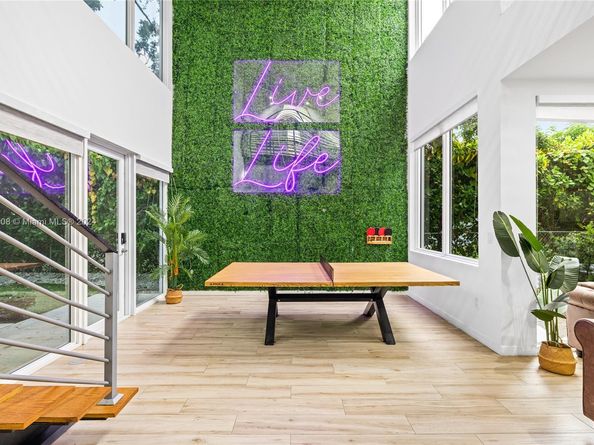 1816 SW 23rd St, Miami FL 33145