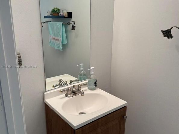 8964 NW 38th Dr 7, Coral Springs FL 33065