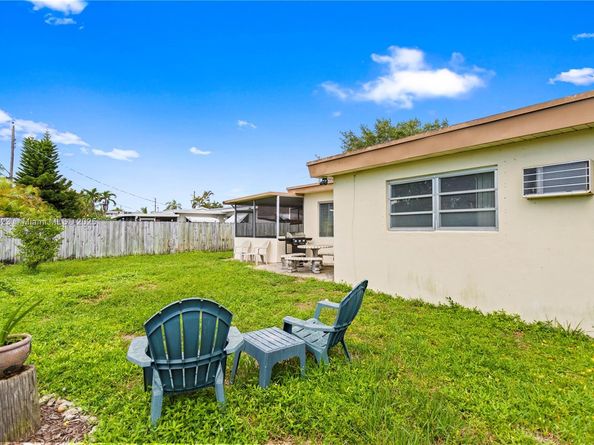 3202 Taft St, Hollywood FL 33021