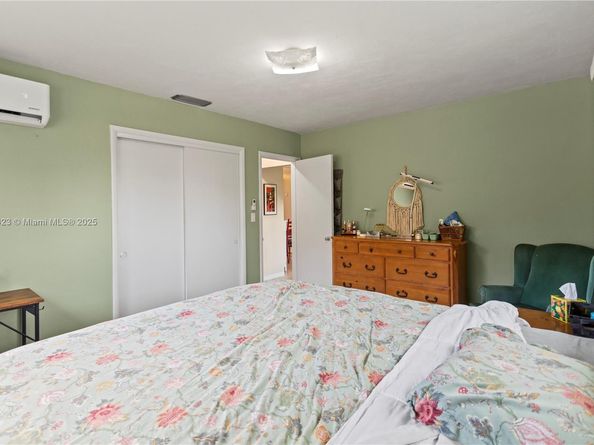 3202 Taft St, Hollywood FL 33021