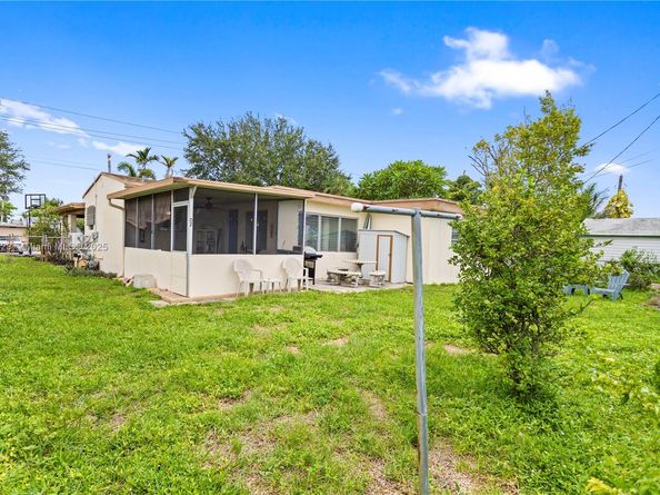 3202 Taft St, Hollywood FL 33021