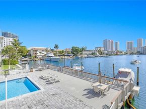 462 Golden Isles Dr 211, Hallandale Beach FL 33009