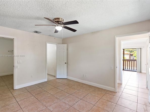 6241 SW 116th Pl B, Miami FL 33173