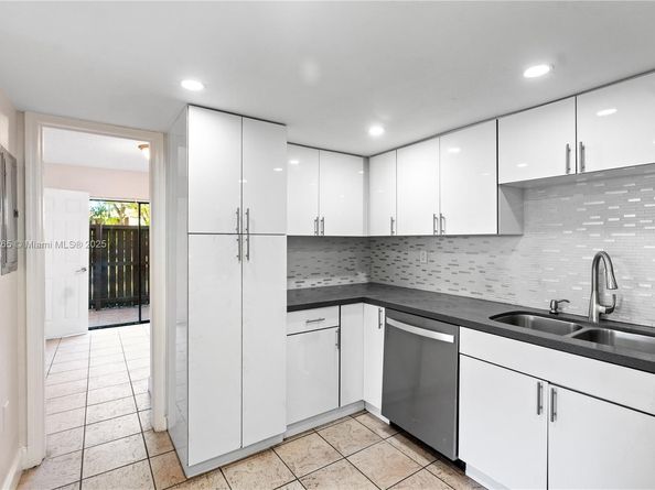 6241 SW 116th Pl B, Miami FL 33173