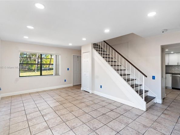 6241 SW 116th Pl B, Miami FL 33173