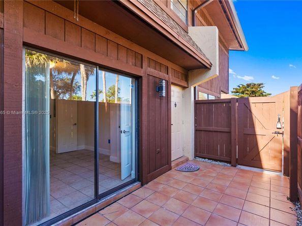 6241 SW 116th Pl B, Miami FL 33173