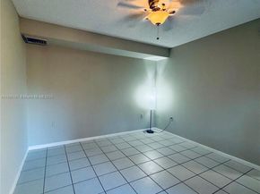 9143D SW 23rd St, Davie FL 33324