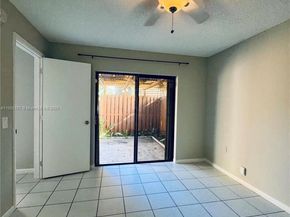 9143D SW 23rd St, Davie FL 33324