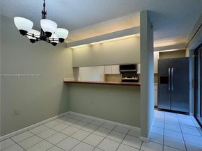 9143D SW 23rd St, Davie FL 33324