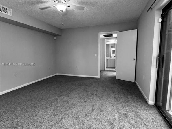 9143D SW 23rd St, Davie FL 33324