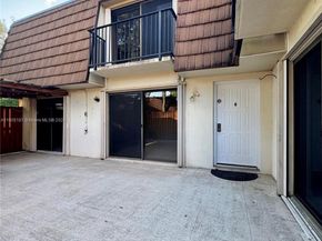 9143D SW 23rd St, Davie FL 33324