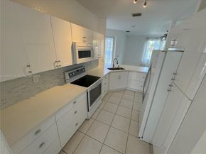 3523 SW 169th Ter, Miramar FL 33027