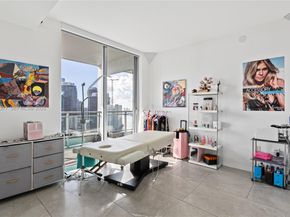 90 SW 3rd St 4301, Miami FL 33130