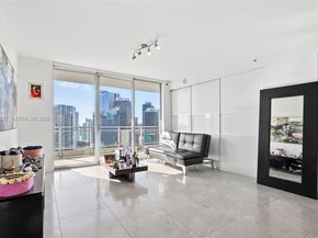 90 SW 3rd St 4301, Miami FL 33130