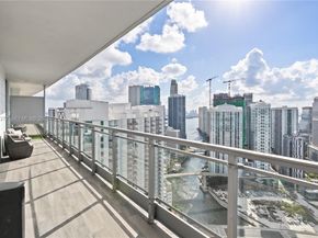 90 SW 3rd St 4301, Miami FL 33130