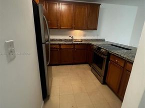 8050 NW 8th St 1102, Miami FL 33126