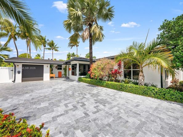 3001 Bayview Dr, Fort Lauderdale FL 33306