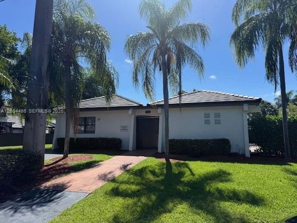 15071 SW 127th Ct, Miami FL 33186