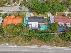 810 NE 182nd St, North Miami Beach FL 33162